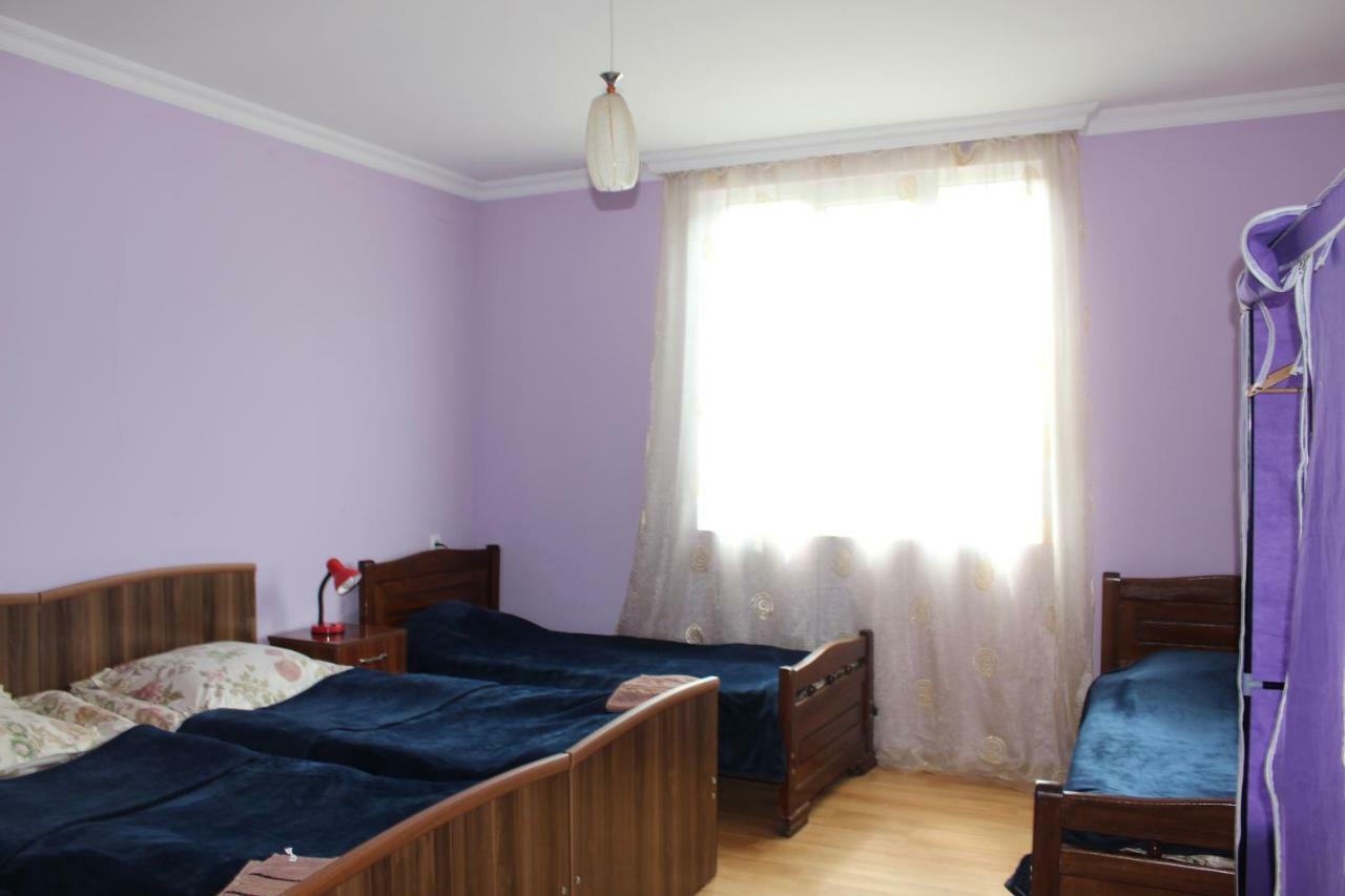 Mariana'S Guest House Местия Екстериор снимка